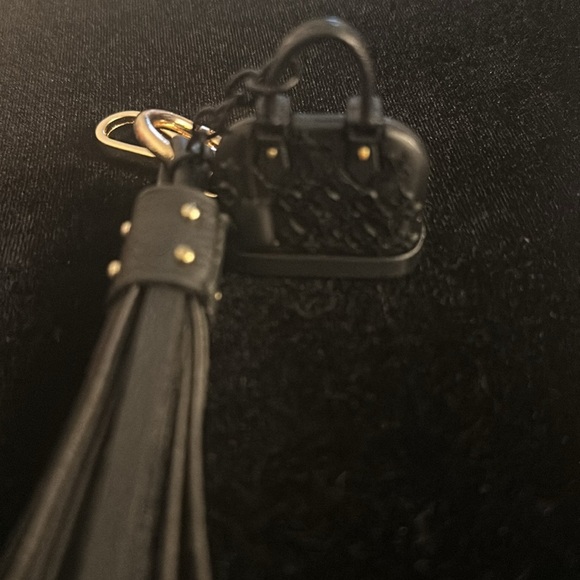 Black Fashion Tassel Bag Charm/Keychain - Picture 2 of 4